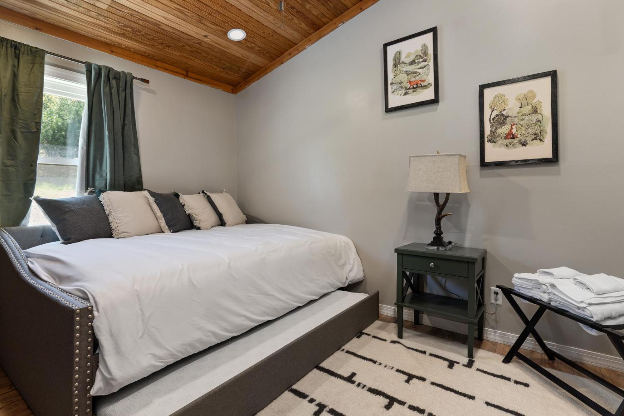 Laurelville Spacious Cabin Near Hocking Hills And Caves With Hot Tub And Firepit מראה חיצוני תמונה
