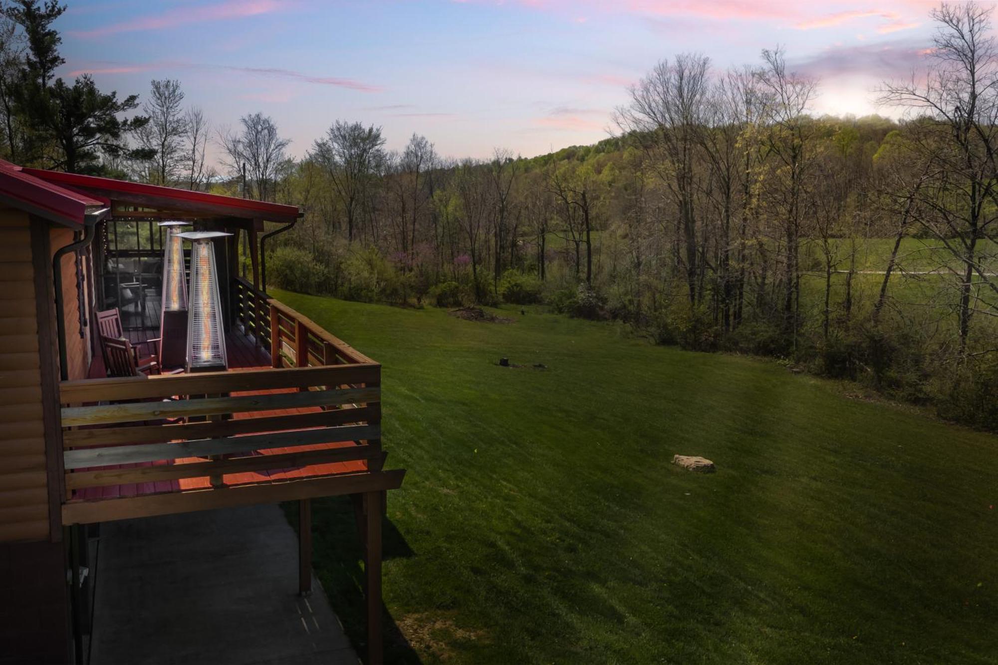 Laurelville Spacious Cabin Near Hocking Hills And Caves With Hot Tub And Firepit מראה חיצוני תמונה