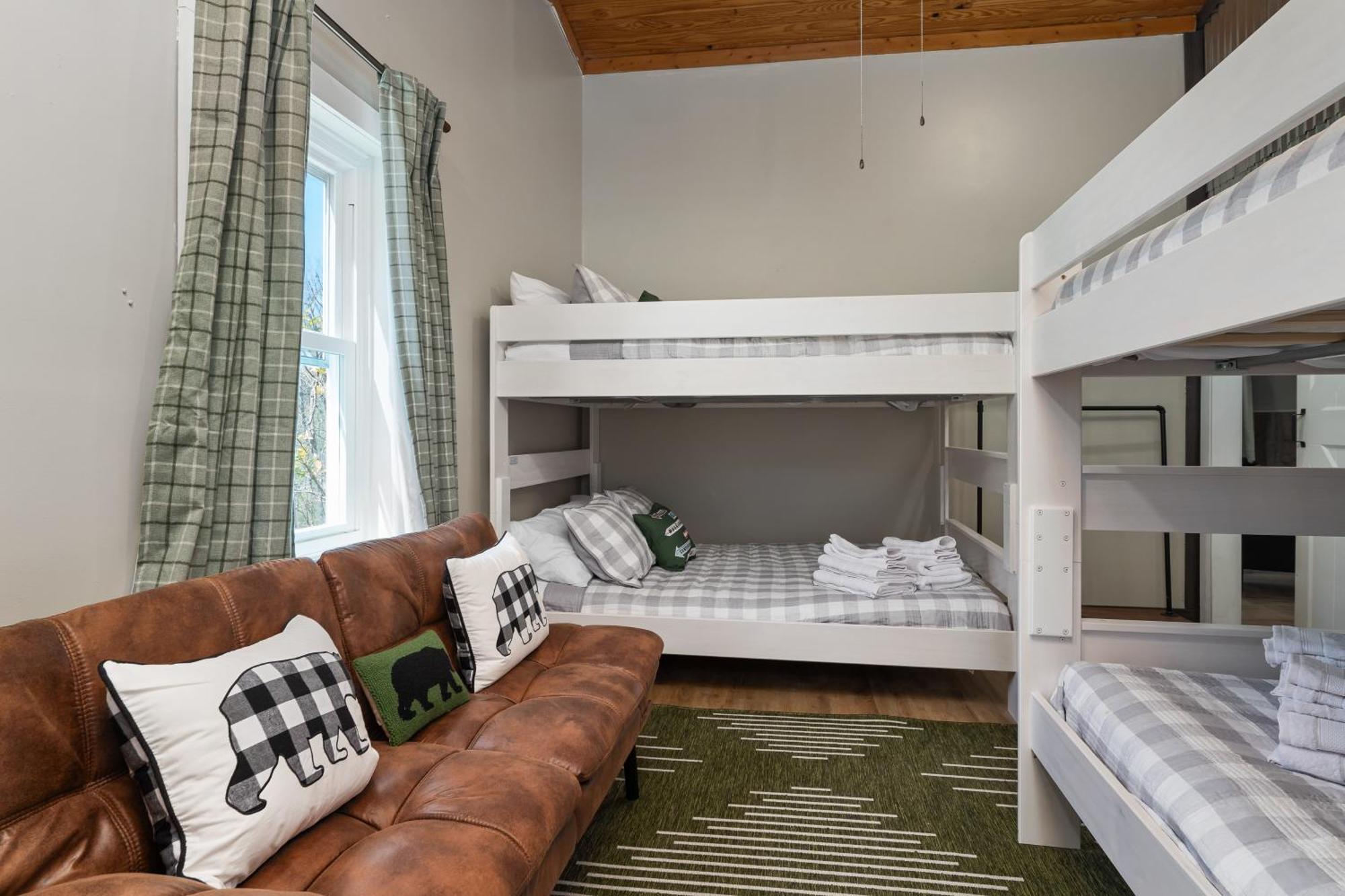 Laurelville Spacious Cabin Near Hocking Hills And Caves With Hot Tub And Firepit מראה חיצוני תמונה