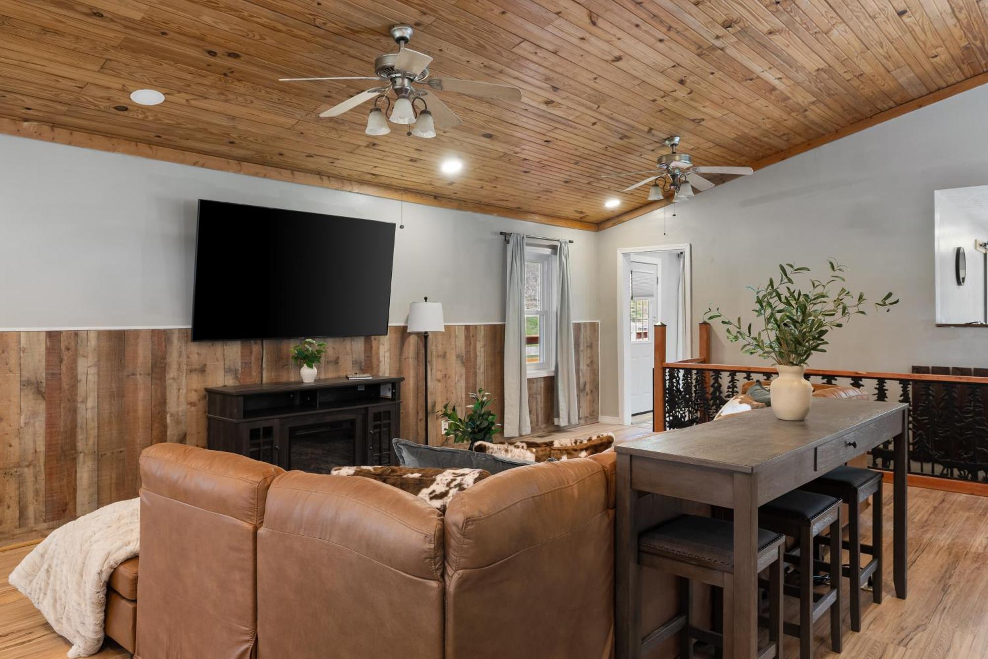 Laurelville Spacious Cabin Near Hocking Hills And Caves With Hot Tub And Firepit מראה חיצוני תמונה