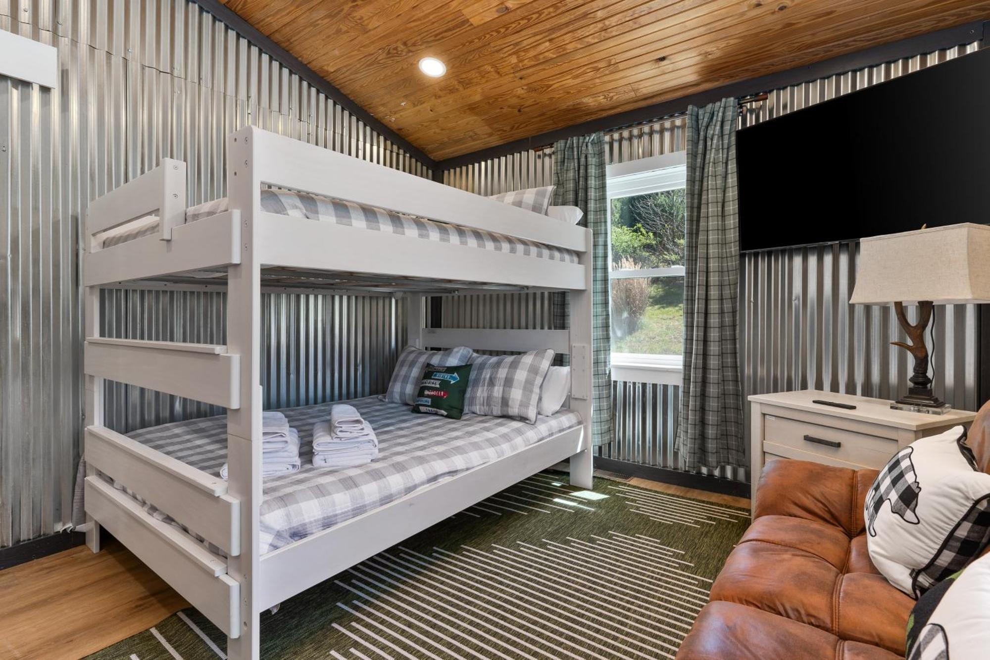 Laurelville Spacious Cabin Near Hocking Hills And Caves With Hot Tub And Firepit מראה חיצוני תמונה