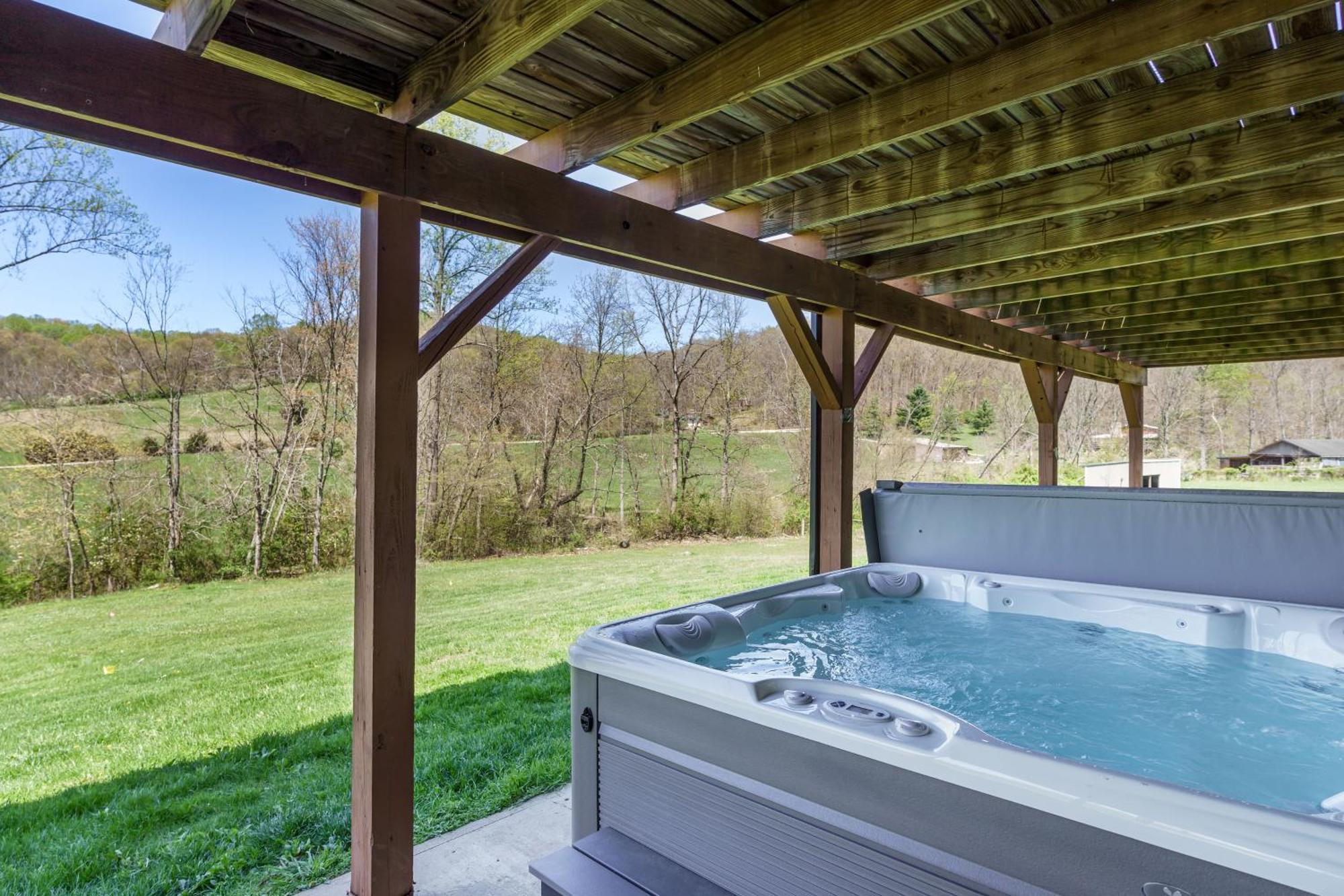 Laurelville Spacious Cabin Near Hocking Hills And Caves With Hot Tub And Firepit מראה חיצוני תמונה